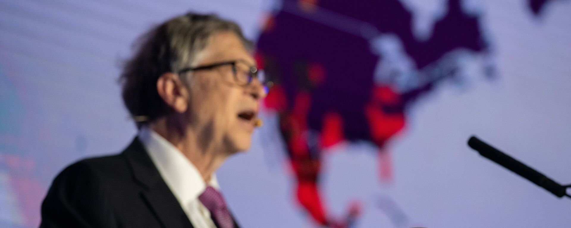 Bill Gates, sahneye dışkıyla çıktı - Sputnik Türkiye, 1920, 19.02.2019