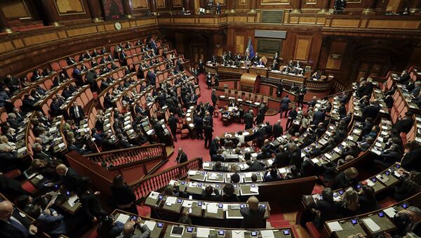 İtalya'yı karıştıran olay: Parlamentoda seks skandalı - İtalya parlamento - Sputnik Türkiye