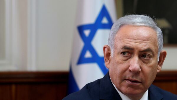 Israeli Prime Minister Benjamin Netanyahu attends the weekly cabinet meeting at the Prime Minister's office in Jerusalem September 5, 2018 - Sputnik Türkiye