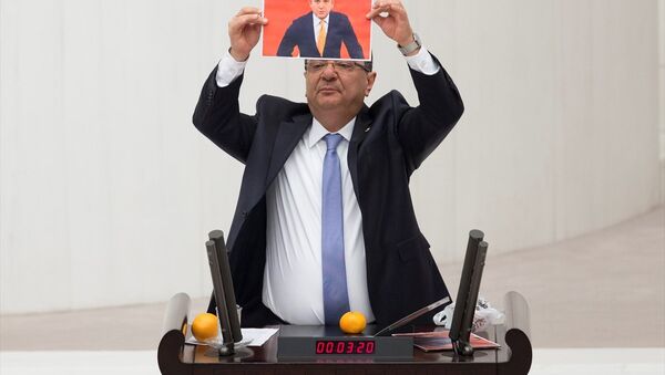 CHP Burdur Milletvekili Mehmet Göker - Sputnik Türkiye