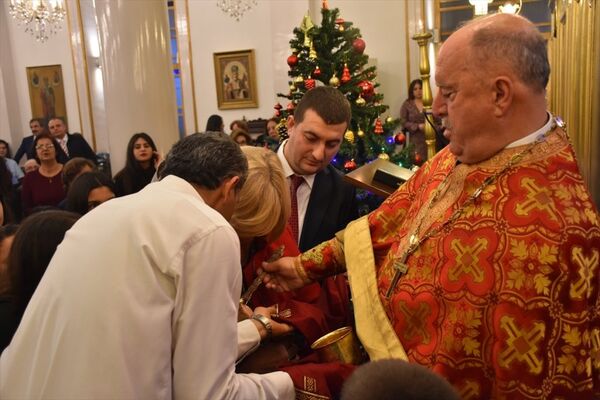 Hatay'da, Noel dolayısıyla İskenderun'daki Ortodoks kiliselerinde ayin - Sputnik Türkiye