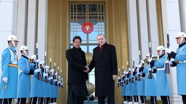 Türkiye Cumhurbaşkanı Recep Tayyip Erdoğan ve Pakistan Başbakanı İmran Han - Sputnik Türkiye
