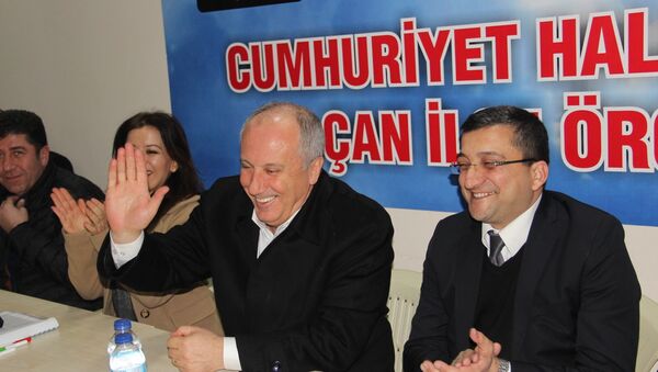 Çanakkale’nin Çan ilçesinde CHP teşkilatını ziyaret eden Muharrem İnce, “Türkiye aynı esnaf lokantası gibi dedi. - Sputnik Türkiye