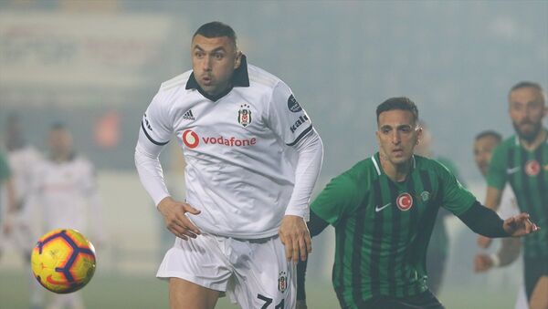 Beşiktaş, ligin ikinci yarısına galibiyetle başladı: Akhisarspor'dan kural hatası - Sputnik Türkiye