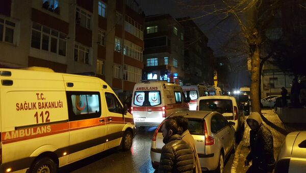 Bağcılar'da elektrik panosu patladı: 21 kişi dumandan zehirlendi - Sputnik Türkiye