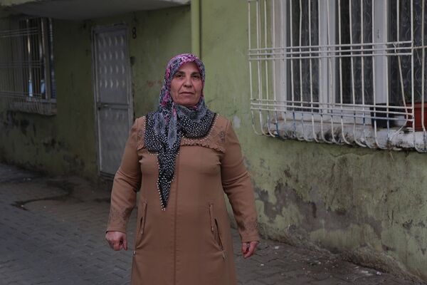 En yaşlı kadın muhtar adaylarından biri olan 58 yaşındaki Layike Yakar - Sputnik Türkiye