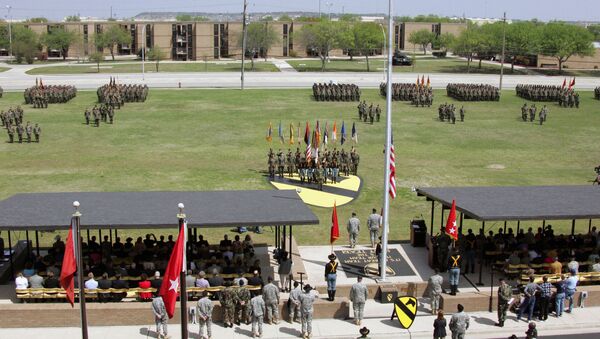 At Cooper Field, Fort Hood, Texas, the U.S. Army 1ST Cavalry Division Headquarters, a retirement ceremony is held for GEN - Sputnik Türkiye