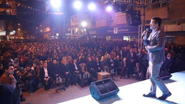 AK Parti İzmir Büyükşehir Belediye Başkan adayı Nihat Zeybekci - Sputnik Türkiye