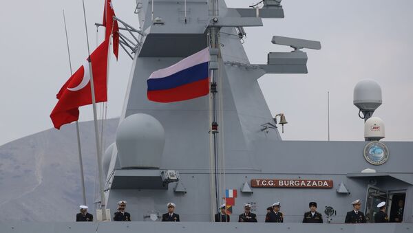 Türk savaş gemileri, ‘Mavi Vatan 2019' tatbikatı kapsamında Novorossiysk'te - Sputnik Türkiye