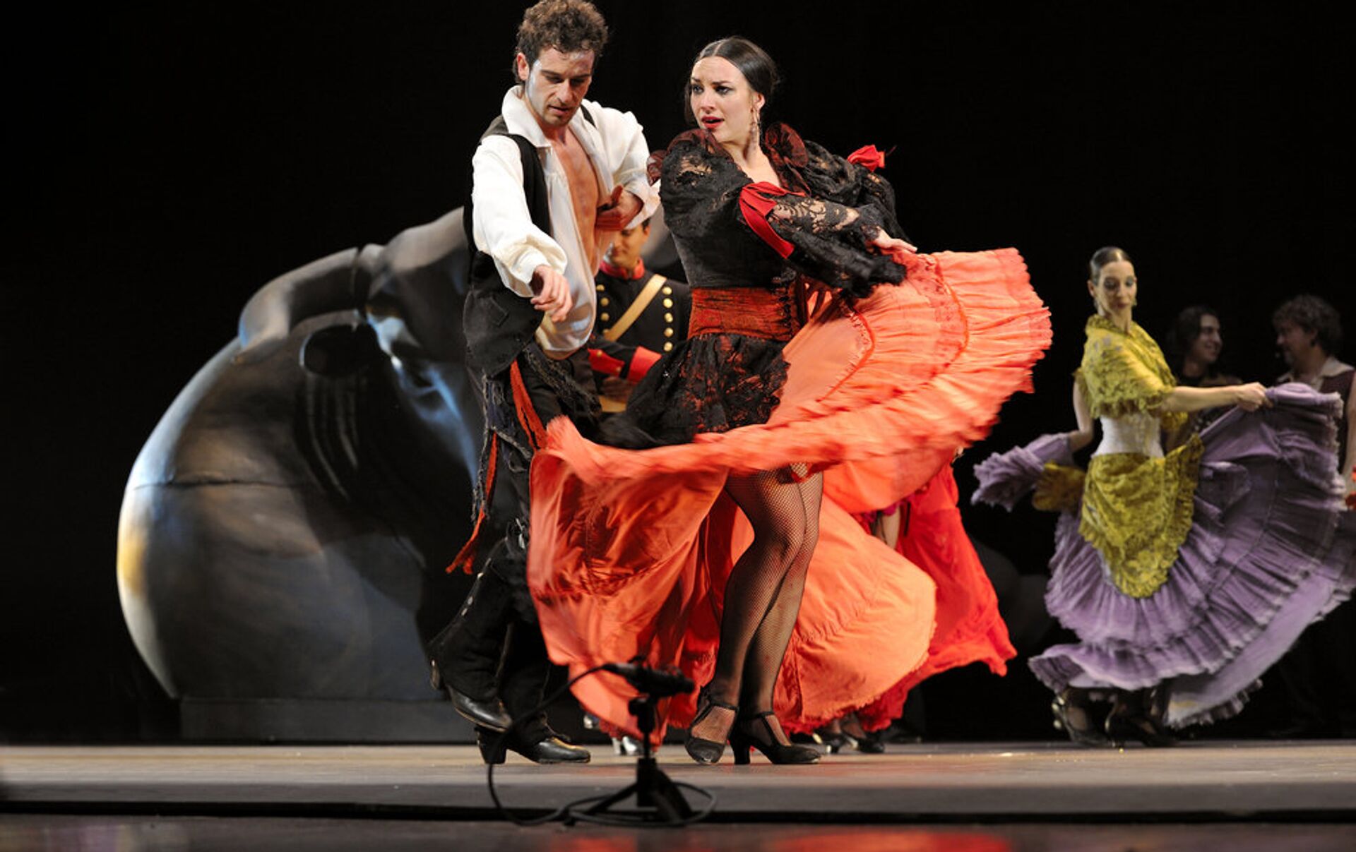 Страстный испанский. Испания танец фламенко. Канте фламенко. Фанданго фламенко. Кармен фламенко.