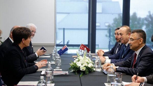 Cumhurbaşkanı Yardımcısı Fuat Oktay ve Dışişleri Bakanı Mevlüt Çavuşoğlu, Yeni Zelanda Genel Valisi Patsy Reddy ile bir araya geldi - Sputnik Türkiye