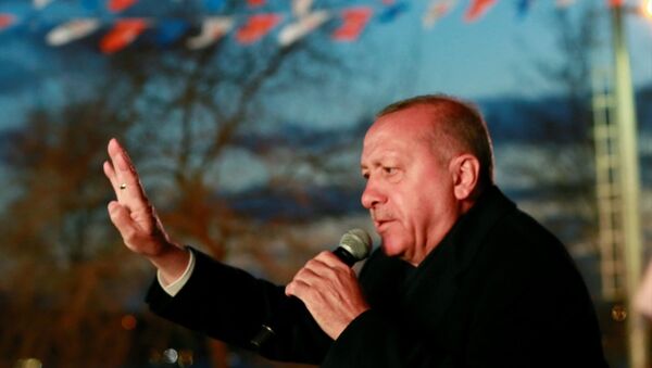 Cumhurbaşkanı Erdoğan, İstanbul Beykoz'da halka hitap etti. - Sputnik Türkiye