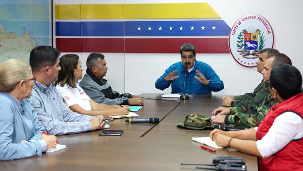 Venezüella Devlet Başkanı Nicolas Maduro, hükümet üyeleriyle yaptığı toplantıda konuşuyor. - Sputnik Türkiye