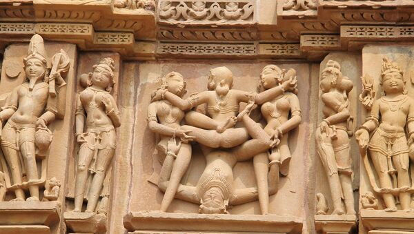 Kama Sutra'nın heykellere işlendiği Hindistan'daki Khajuraho Tapınakları, UNESCO Dünya Mirası listesinde - Sputnik Türkiye