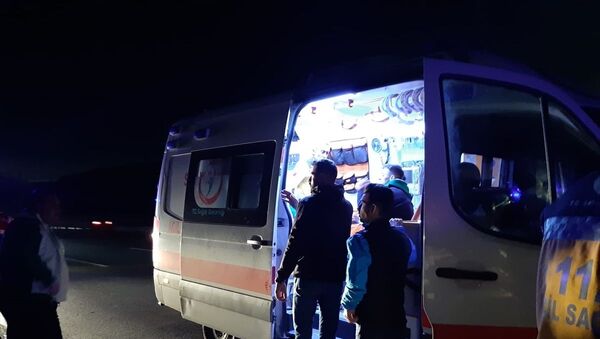 Bursaspor taraftarlarını taşıyan minibüsü tırla çarpıştı: 7 yaralı - Sputnik Türkiye