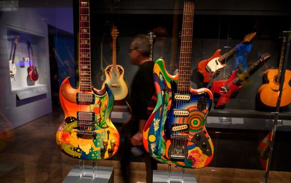 New York Metropolitan Müzesi'nde 'Rock 'n' Roll' enstrümanları sergisi - Sputnik Türkiye
