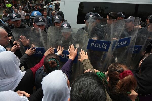 Diyarbakır’da açlık grevi eylemine müdahale - Sputnik Türkiye