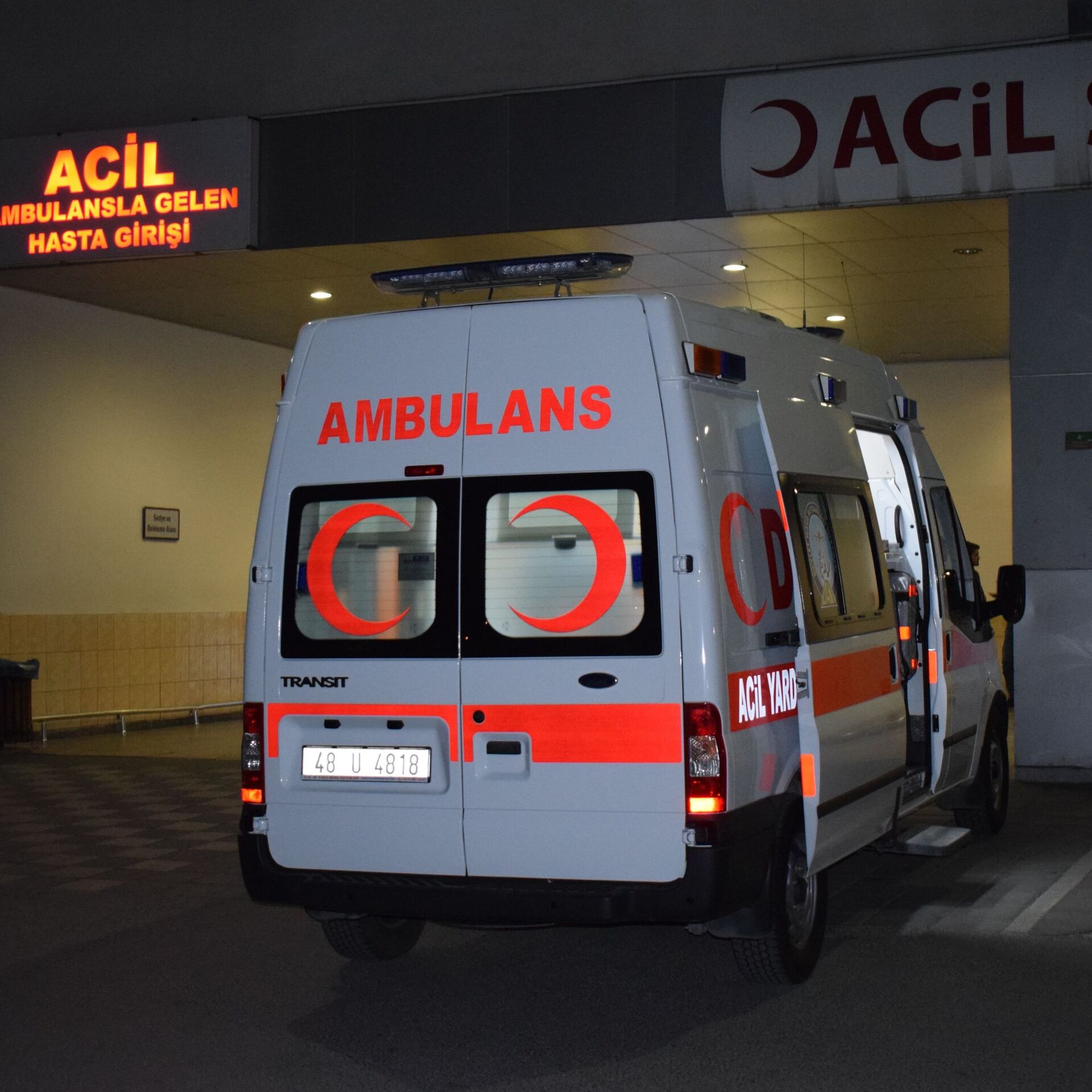 VIP araç gibi yolcu taşıdığı iddia edilen ambulans şoförü yakalandı - 05.02.2020, Sputnik Türkiye