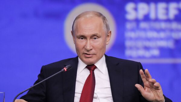 Rusya Devlet Başkanı Vladimir Putin St. Petersburg Uluslararası Ekonomi Forumu SPIEF 2019'a katıldı. - Sputnik Türkiye
