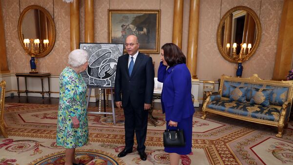 İngiltere Kraliçesi 2. Elizabeth, Irak Cumhurbaşkanı Berham Salih - Sputnik Türkiye