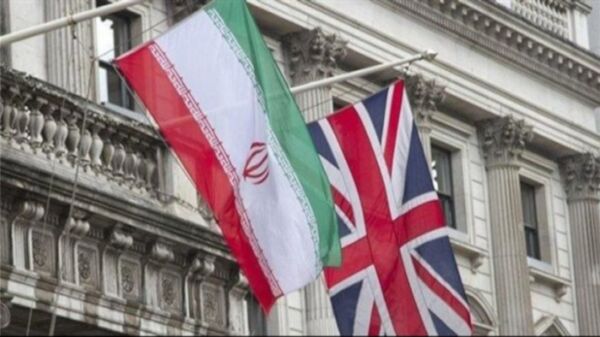 İran, İngiltere bayrakları - Sputnik Türkiye