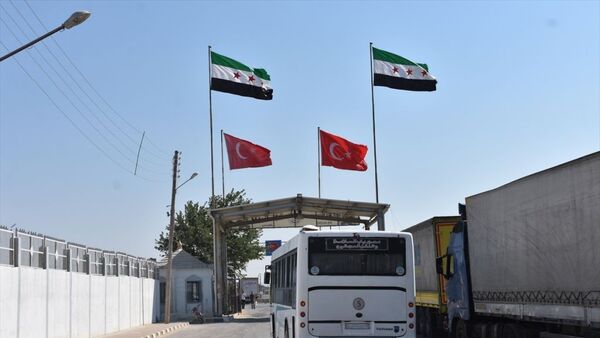 Suriye’den hacca gidecekler Türkiye'ye giriş yapmaya başladı - Sputnik Türkiye