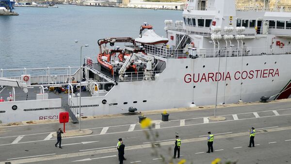 İtalyan sahil güvenlik gemisi Gregoretti - Sputnik Türkiye