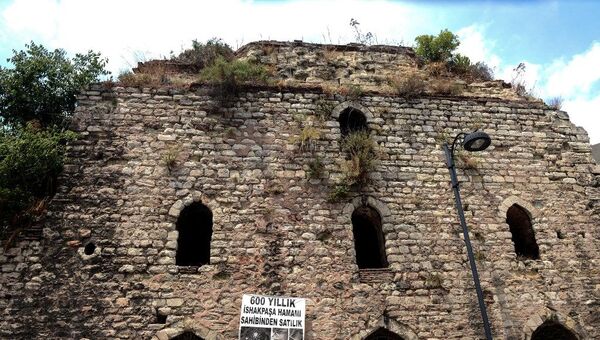Fatih Sultan Mehmet döneminde inşa edilen ve satılığa çıkarılan Sultanahmet’teki 550 yıllık tarihi İshak Paşa Hamamı - Sputnik Türkiye