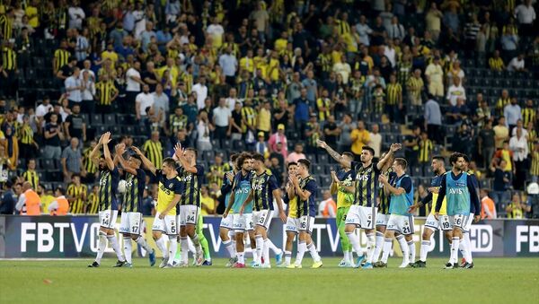 Sarı-lacivertli takım, Süper Lig'in ilk haftasında Gazişehir Gaziantep'i 5-0 yenerek, 123 hafta sonra liderlik koltuğuna oturdu. Fenerbahçe, Süper Lig'de 35 maç sonra ilk kez 5 gol birden attı - Sputnik Türkiye