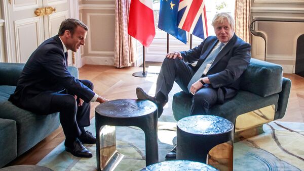 İngiltere’nin yeni Başbakanı Boris Johnson resmi temaslarındaki rahatlığı ile dikkat çekti. - Sputnik Türkiye