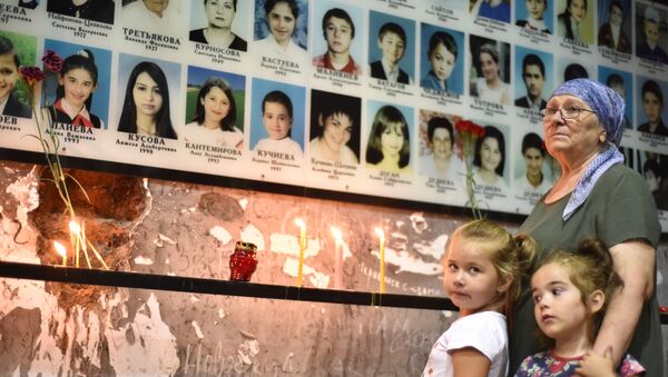 Beslan'da okul saldırısı - Sputnik Türkiye