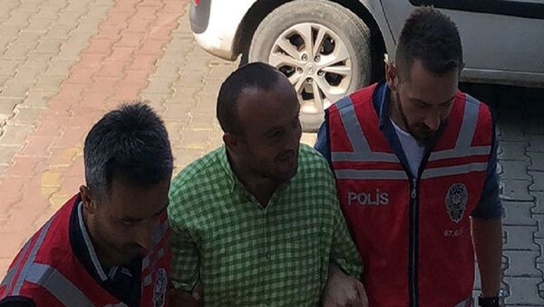 Zonguldak’ta bir iş yerinin soyulması ve bir bisikletin çalınması olayıyla ilgili gözaltına alınan ve 7 yılda 138 suç kaydı bulunduğu tespit edilen akli dengesi bozuk E.B. (30), serbest bırakıldı. - Sputnik Türkiye