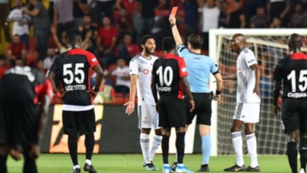 Beşiktaşlı Elneny ve Gaziantepli Kayode'ye üçer maç ceza - Sputnik Türkiye
