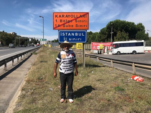 Hasta oğlu için Adana'dan İstanbul'a yürüdü: Tek amacım oğlumu iyileştirmek - Sputnik Türkiye