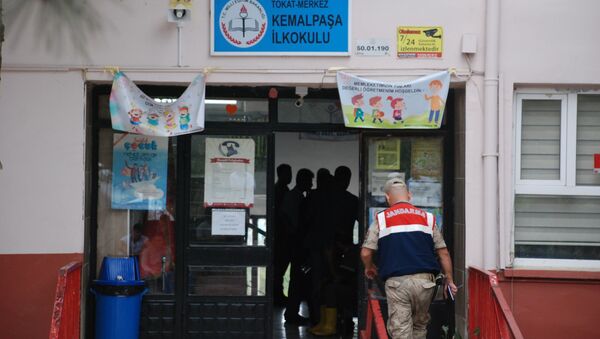 Tokat'ta bir okulda müstahdem intihar etti, okul tatil edildi - Sputnik Türkiye