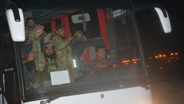 TSK, Barış Pınarı Harekatı için Tel Abyad sınırına 500 ÖSO militanı ile ağır silah gönderdi. - Sputnik Türkiye