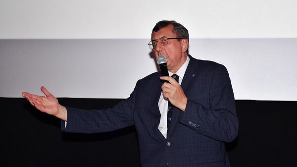 Rusya Federasyonu İstanbul Başkonsolosu Andrey Buravov, İstanbul Rus Filmleri Haftası açılışında konuştu. - Sputnik Türkiye