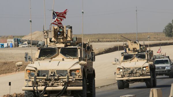 ABD askeri konvoyları, Suriye'den çıkıp Irak'a geçerken - Sputnik Türkiye