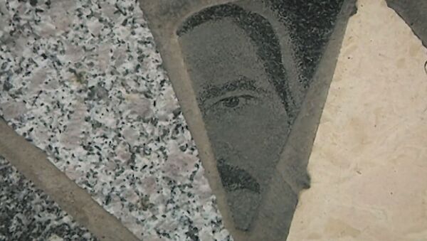 Mezar taşlarının parçalarını AVM zemini için kullandılar - Sputnik Türkiye