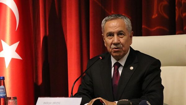 Cumhurbaşkanlığı Yüksek İstişare Kurulu (YİK) Üyesi Bülent Arınç - Sputnik Türkiye