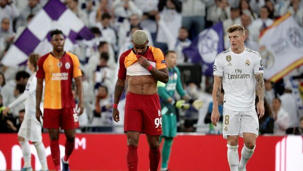UEFA Şampiyonlar Ligi A grubu 4. hafta maçında Real Madrid ile Galatasaray takımları, Madrid’deki Santiago Bernabeu Stadı’nda karşı karşıya geldi. - Sputnik Türkiye