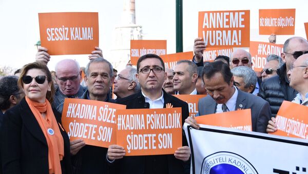 Eskişehir, erkekler kadına şiddete dikkati çekmek için yürüdü - Sputnik Türkiye