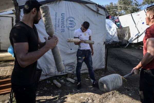 Yunanistan'daki üç mülteci kampı kapatılıyor - Sputnik Türkiye