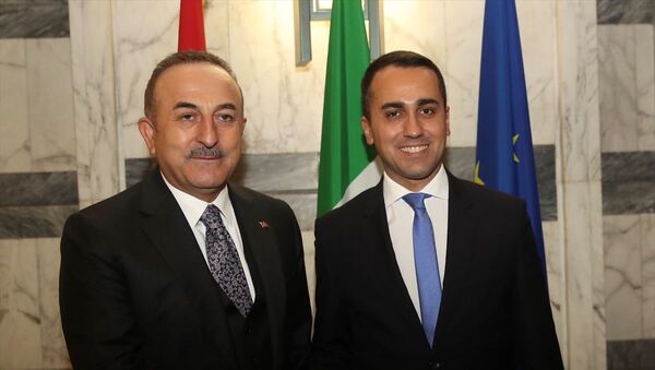 Dışişleri Bakanı Mevlüt Çavuşoğlu, Roma'da, İtalya Dışişleri Bakanı Luigi Di Maio ile bir araya geldi. - Sputnik Türkiye