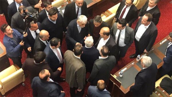 Ankara Büyükşehir Belediyesi Meclisi'nde 'artistlik' gerginliği - Sputnik Türkiye