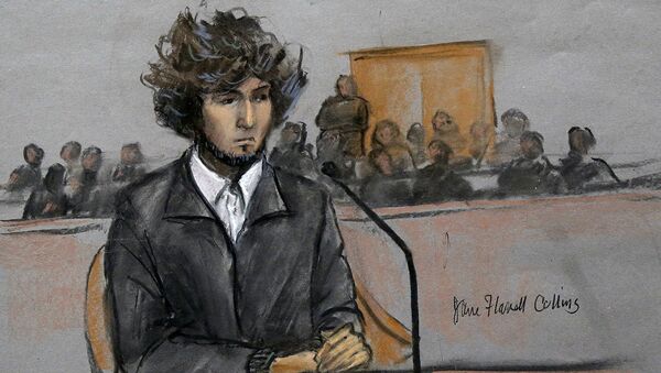 2013'te 19 yaşındayken yakalanan Dzhokhar Tsarnaev'in 2014'te yargılanma sürecinden mahkeme resmi   - Sputnik Türkiye