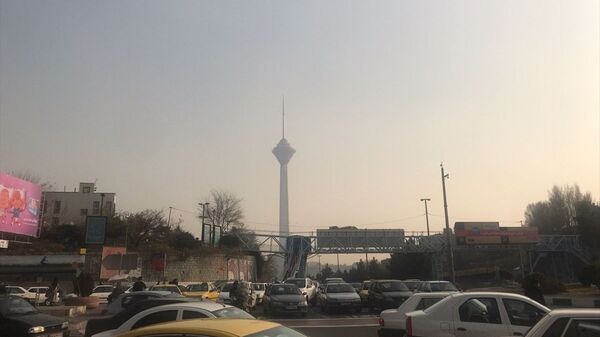 İran’ın başkenti Tahran’da hava kirliliği gündelik yaşamı olumsuz yönde etkiliyor - Sputnik Türkiye