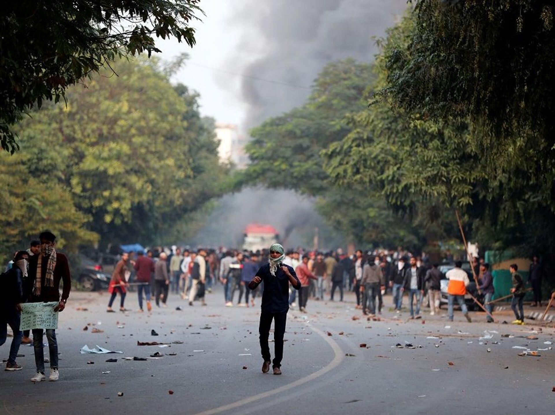 Hindistan'da Hindu gruplarla Müslümanlar arasındaki çatışma: 10 kişi  yaralandı - 16.04.2022, Sputnik Türkiye