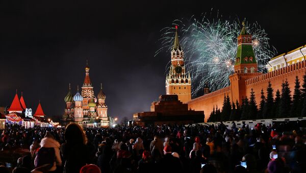 Moskova, yeni yılı kutluyor - Sputnik Türkiye