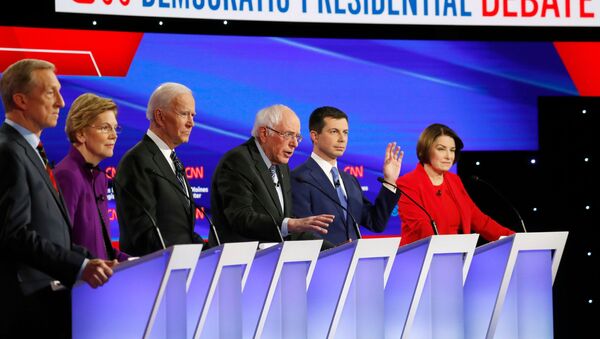 2020 ABD başkanlık seçimi Demokrat aday adayları Tom Steyer, Elizabeth Warren, Joe Biden, Bernie Sanders, Pete Buttigieg ve Amy Klobuchar - Sputnik Türkiye